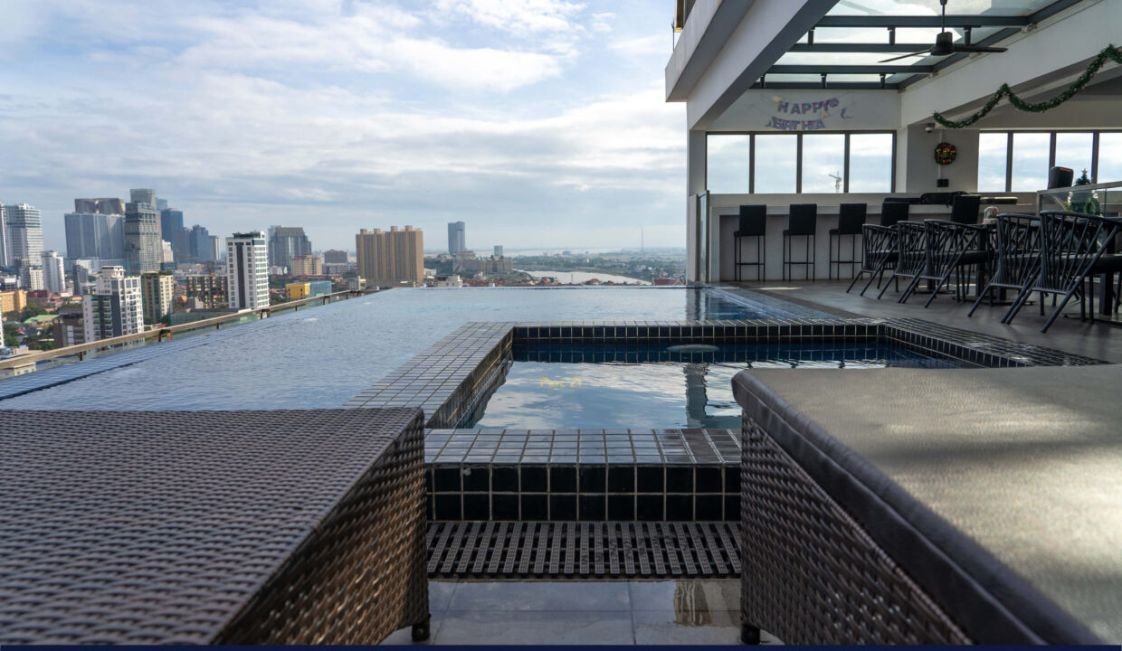 Swimming_Pool-2
